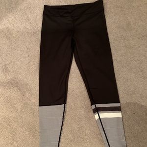 Lily of leggings size medium